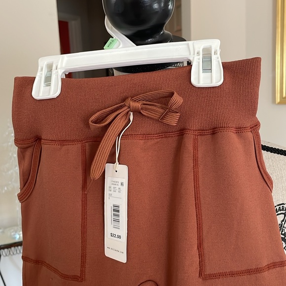 Copper Key Girls Leggings-Size S-(6-7)Color:Argan Oil-Strawstring Waist-Pockets - Picture 6 of 6